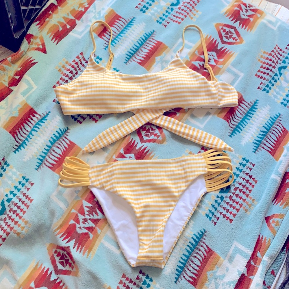 Byrds of Paradise Evalina Hipster Bikini
